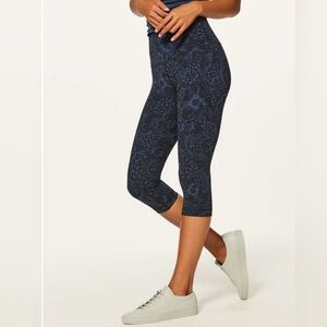 Lululemon Wunder Under Hi-Rise 1/2 Tight *Full-On Luxtreme 17 size 4